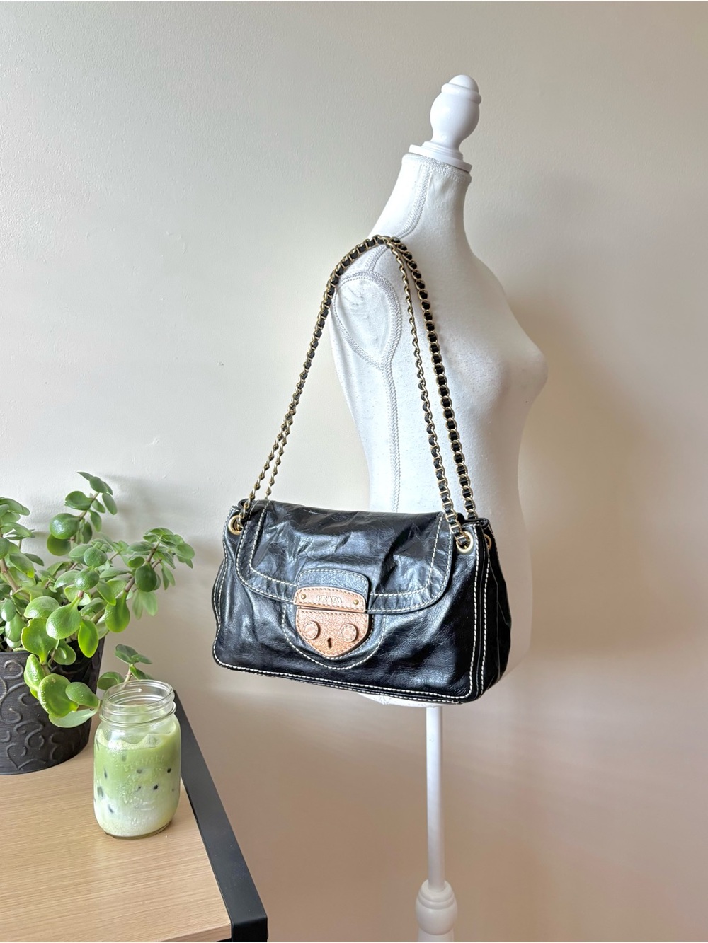 Prada Vitello Shine Shoulder Bag - Picture 5 of 9